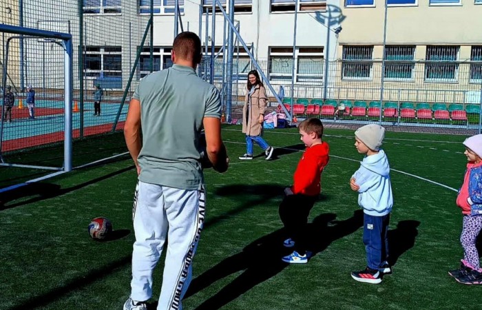 558940235_1454172199803717_1321205540058767335_n